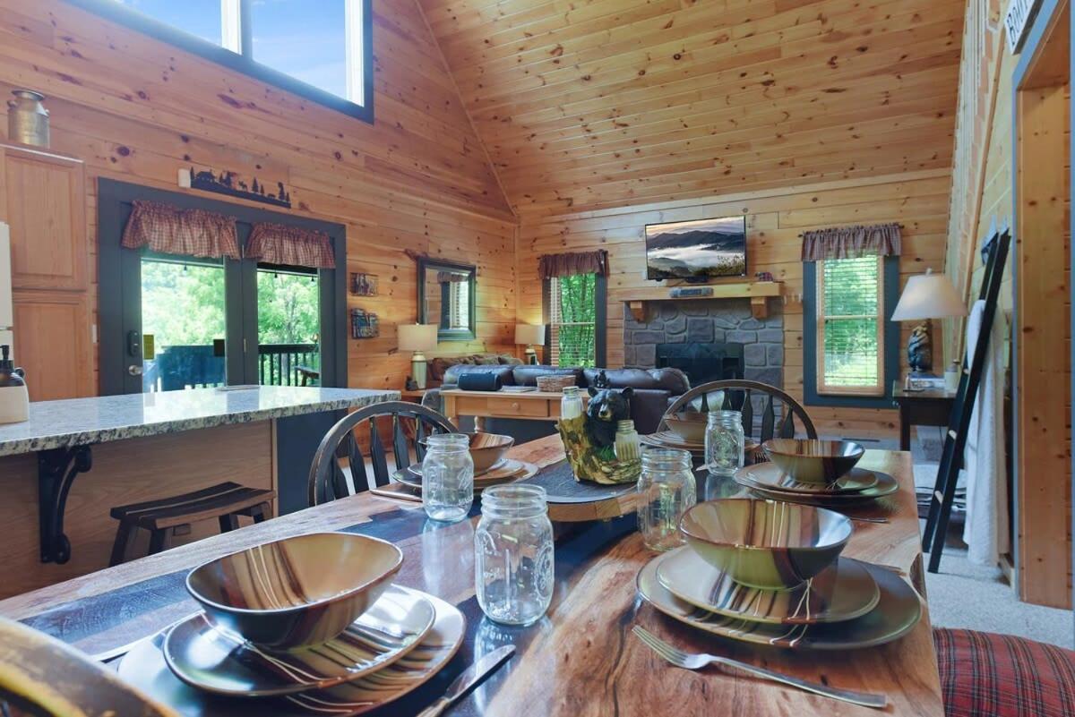Ryes And Shine Bootlegger'S Cabin! Hot Tub* Pool* Arcade* Billiards *Ev * Pet Friendly Сивиървил Екстериор снимка