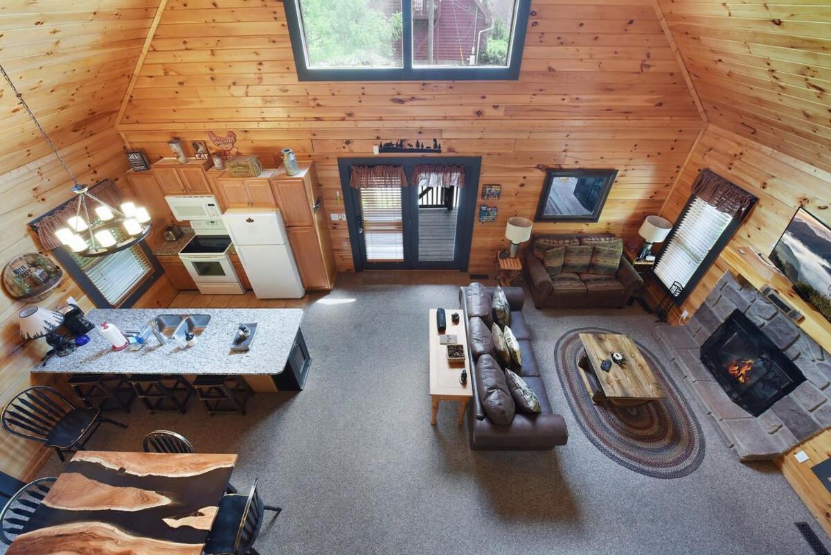 Ryes And Shine Bootlegger'S Cabin! Hot Tub* Pool* Arcade* Billiards *Ev * Pet Friendly Сивиървил Екстериор снимка
