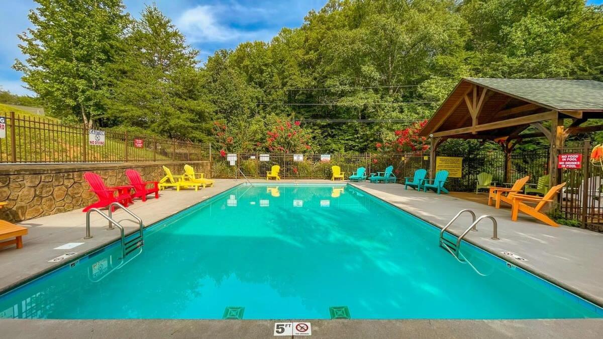 Ryes And Shine Bootlegger'S Cabin! Hot Tub* Pool* Arcade* Billiards *Ev * Pet Friendly Сивиървил Екстериор снимка