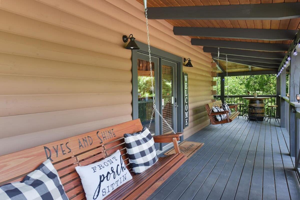 Ryes And Shine Bootlegger'S Cabin! Hot Tub* Pool* Arcade* Billiards *Ev * Pet Friendly Сивиървил Екстериор снимка