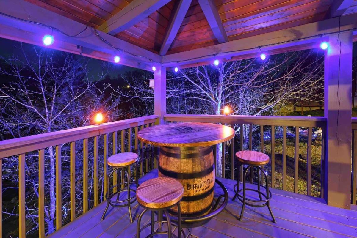 Ryes And Shine Bootlegger'S Cabin! Hot Tub* Pool* Arcade* Billiards *Ev * Pet Friendly Сивиървил Екстериор снимка