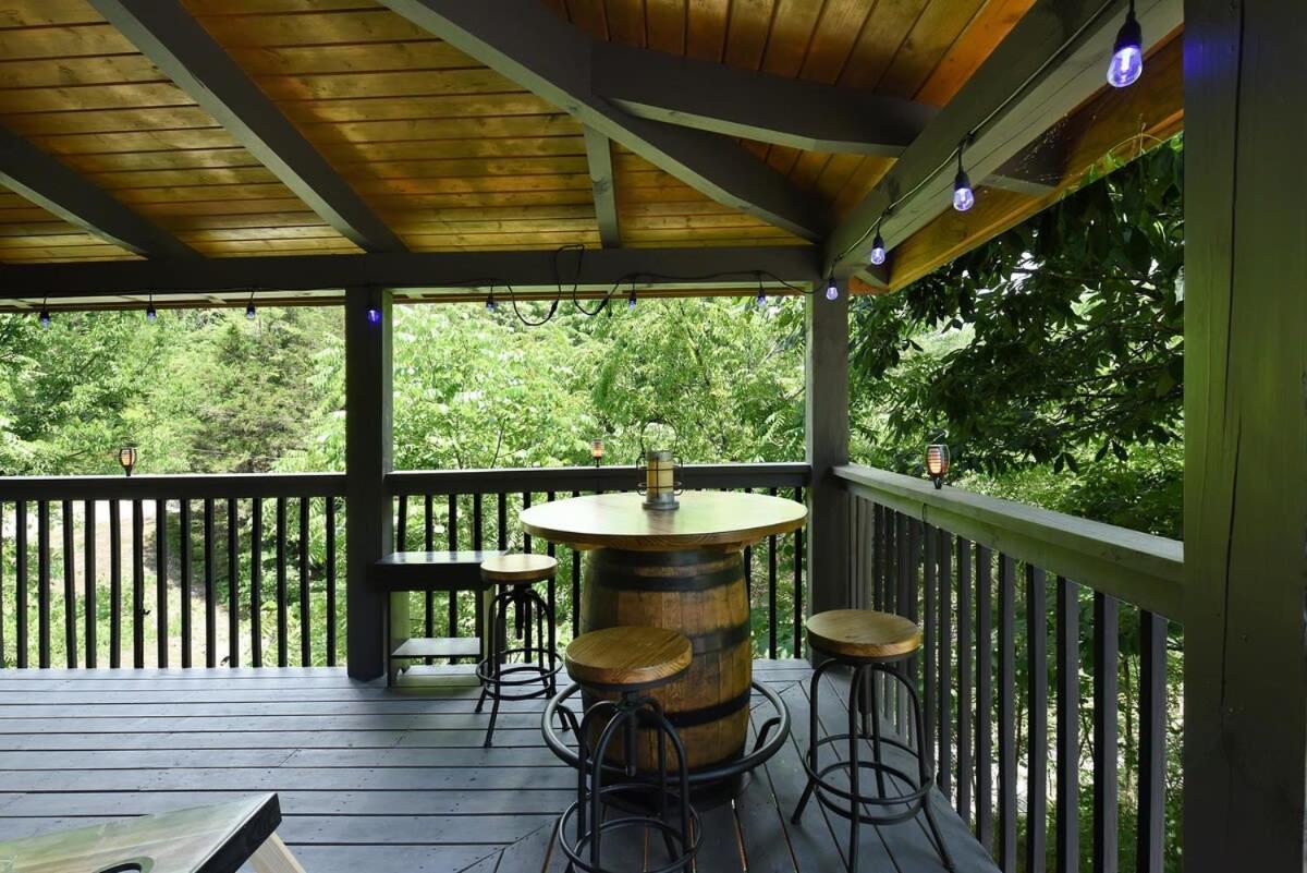 Ryes And Shine Bootlegger'S Cabin! Hot Tub* Pool* Arcade* Billiards *Ev * Pet Friendly Сивиървил Екстериор снимка